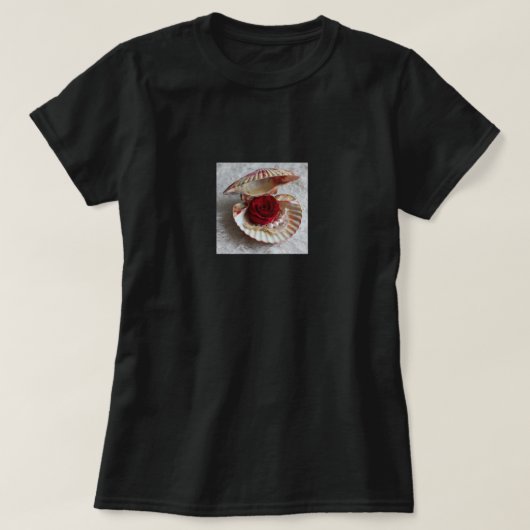 Black T-Shirt with Open Seashell, Rose & Pearl Ele (Design vorne)