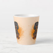 Black & Tan Cavalier King Charles Dog auf Orange Milchtasse (Vorderseite)