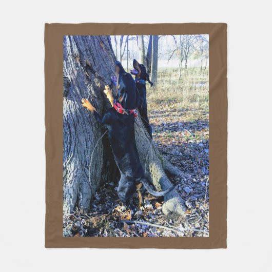 Black & Tan Coonhounds Treeing Fleece Blanket (Vorderseite)