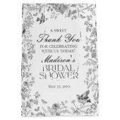 Black Toile De Jouy Bridal Shower Favors Mittlere Geschenktüte (Rückseite)
