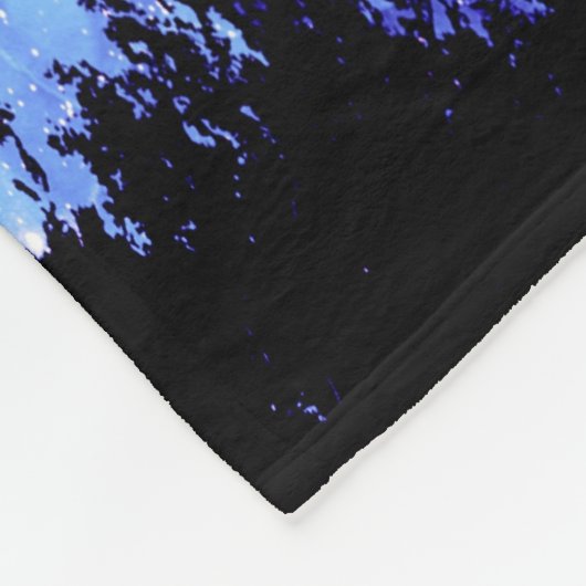 Black Trees Lavender Blue Space Blanket Fleecedecke (Ecke)