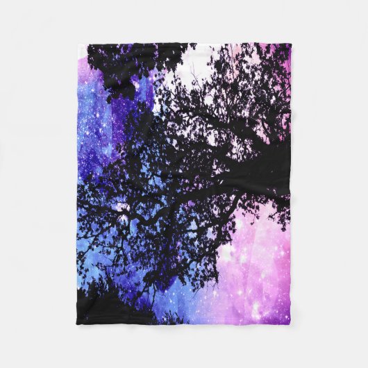 Black Trees Lavender Blue Space Blanket Fleecedecke (Vorderseite)