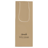 Black Trendy Elegante Vorname | Tan Brown Geschenktüte Für Weinflaschen (Vorderseite)