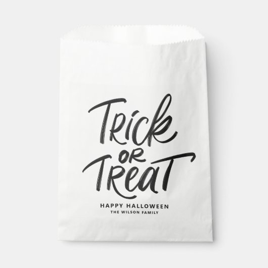Black Trick oder Treat Letting Halloween-Party Geschenktütchen (Vorderseite)