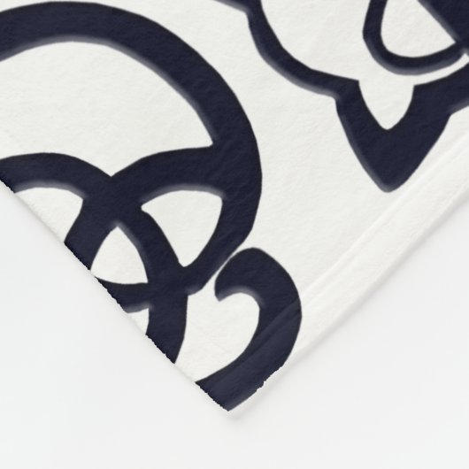 Black Trinity Knot Celtic Cat Fleece Blanket (Ecke)