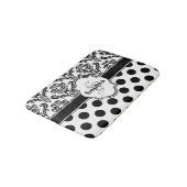 Black Vintag Damask Niedliche Polka Dots Badematte (Schrägansicht)