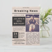 Black Vintage Breaking News zum Geburtstag Einladung (Stehend Vorderseite)
