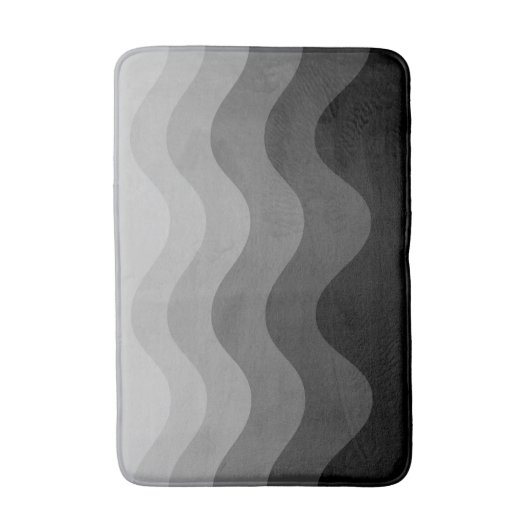 Black Wavey Stripe Modern Bath Mat Badematte (Vorderseite Vertikal)