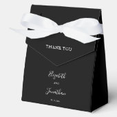 Black Wedding Modern Chic Script Minimalist Simple Geschenkschachtel (Vorderseite)