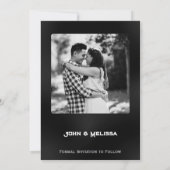 Black Western Goth Foto Save the Date Card (Rückseite)