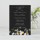 Black Whimsical Hand Drawn Bow Wildblume Hochzeit Einladung (Stehend Vorderseite)