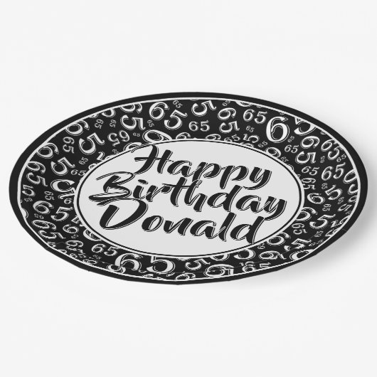 Black/White 65th Random Number Pattern Pappteller (Schrägansicht)