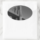 Black & White Brooklyn Bridge Ovaler Aufkleber (Tasche)