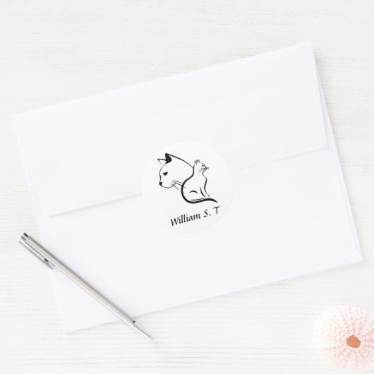 Black & White Cat Line Art with Personalized Name Runder Aufkleber (Umschlag)