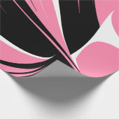 Black & White Curved Streaks on a Pink Background Geschenkpapier (Ecke)