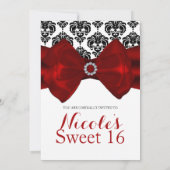 Black & White Damask Red Bow Glam Sweet 16 Party Einladung (Rückseite)