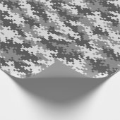 Black & White Digital Camouflage Wrapping Paper Geschenkpapier (Ecke)