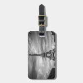 Black & White Eiffel Tower Paris Frankreich Gepäckanhänger (Vorderseite vertikal)