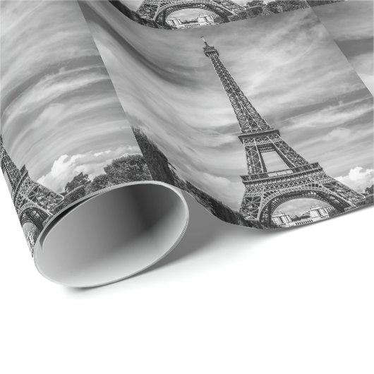 Black & White Eiffel Tower Paris Frankreich Geschenkpapier (Rolleneckpunkt)