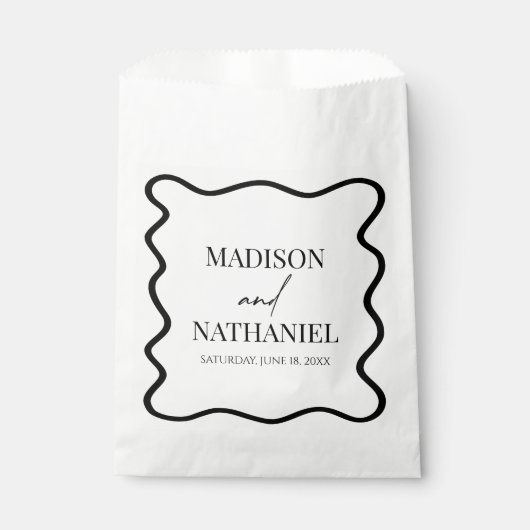 Black White Elegant Wavy Border Wedding Geschenktütchen (Vorderseite)
