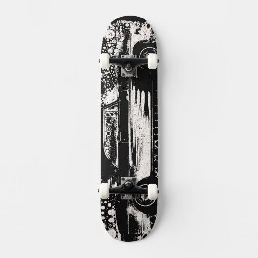 Black & White Flames Classic Skateboard (Vorderseite)