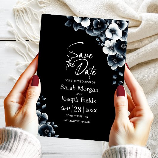 Black White Floral Save the Date Einladung