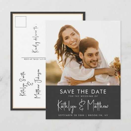 Black & White Fun Script Modernes Foto Wedding Ger Ankündigungspostkarte (Vorne/Hinten)