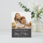 Black & White Fun Script Modernes Foto Wedding Ger Ankündigungspostkarte (Stehend Vorderseite)