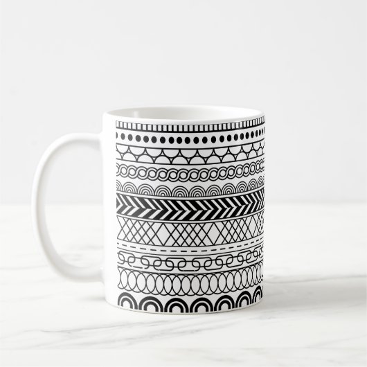 Black & White Geometric Border Sampler Pattern Kaffeetasse (Links)