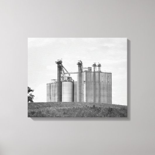 Black & White Grain Elevator auf einem Hügel 16x20 Leinwanddruck (Vorderseite)