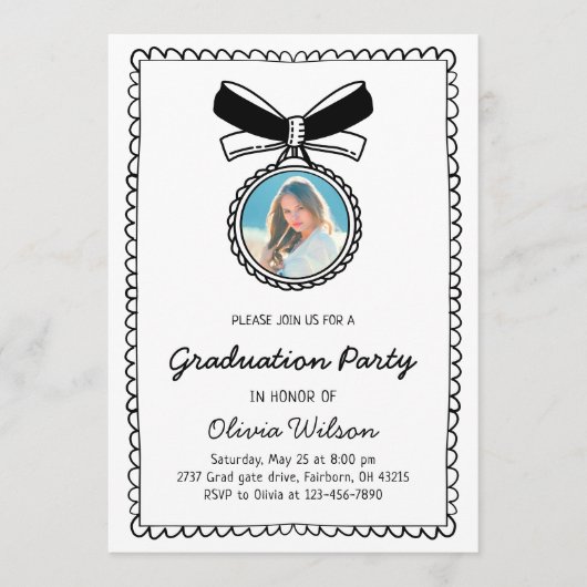 Black & White Hand Drawn Bow Graduation Party Einladung (Vorderseite)