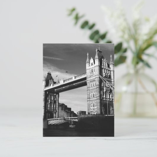 Black & White London Tower Bridge Postkarte (Stehend Vorderseite)
