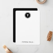 Black White | Minimal Modern Round Monogram Mitteilungskarte (Vorderseite/Rückseite Beispiel)