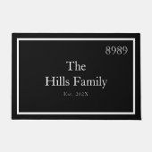 Black White Monogram Family Name House Number Fußmatte (Vorderseite)