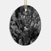 Black & White New York City Night Skyline Keramik Ornament (Rechts)