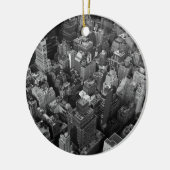 Black & White New York City Night Skyline Keramik Ornament (Links)