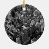 Black & White New York City Night Skyline Keramik Ornament (Hinten)