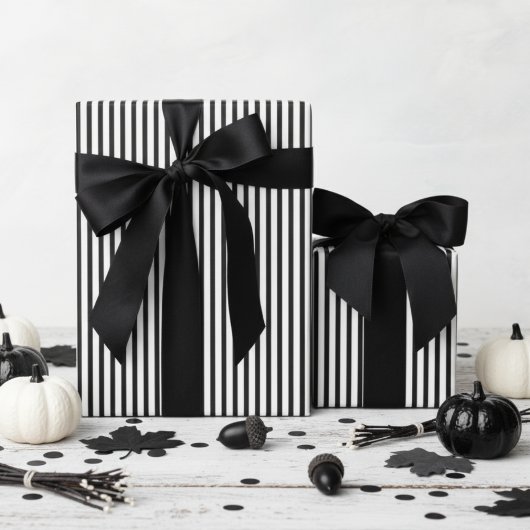 Black & White Pinstripe Halloween Geschenkpapier