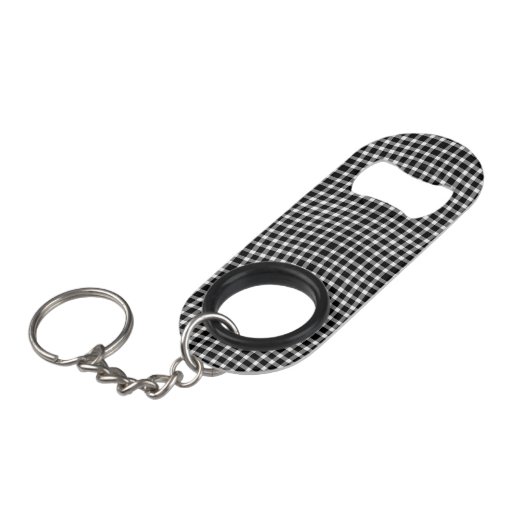 Black White Plaid Checker Seamless Pattern Mini Flaschenöffner (Vorderseite Schrägansicht)