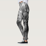 Black & White Psychedelic Sternexplosion Gefärbte  Leggings<br><div class="desc">Diese Leggings weisen ein psychedelisches Design auf,  das an die Hippie-Gegenkultur der 1960er Jahre erinnert. Ideal für Yoga,  Laufen,  trainieren im Fitnessraum oder einfach nur,  wenn man will,  niedliche sexy Strumpfhosen zu tragen. Die Farbtöne sind einfarbig,  Schwarz-weiß und grau.</div>