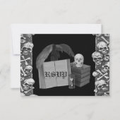 Black & White Romance Skull Spellbook Hochzeit RSVP Karte (Vorderseite)