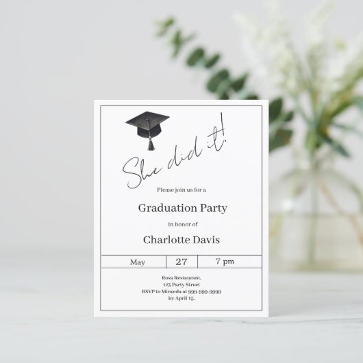 Black white She did it Graduation Party invitation (Stehend Vorderseite)