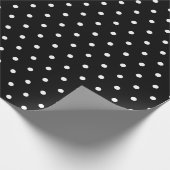Black & White Small Polka Dot Party Weihnachtsgesc Geschenkpapier (Ecke)