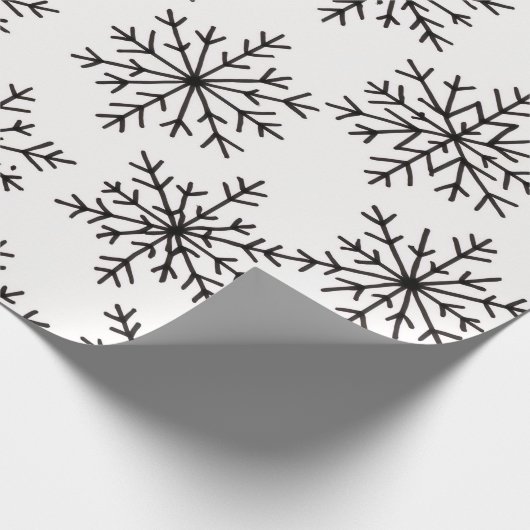 Black & White Snowflake Pattern Wrapping Paper Geschenkpapier (Ecke)