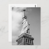 Black & White Statue of Liberty, New York postcard Postkarte (Vorne/Hinten)