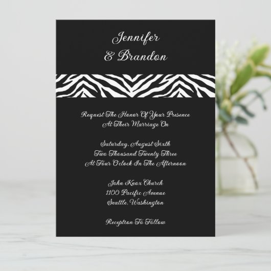 Black Zebra Print Wedding Einladung (Stehend Vorderseite)