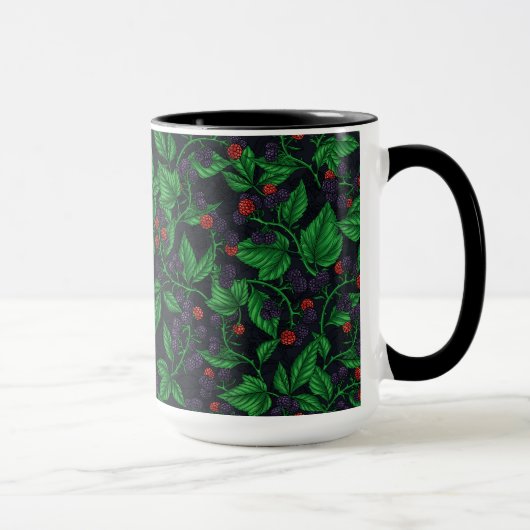 Blackberries on dark gray tasse (Rechts)