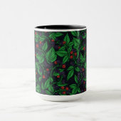 Blackberries on dark gray tasse (Zentrum)
