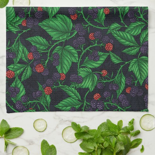 BlackBerry auf dunkelgrau Geschirrtuch (Gefaltet)