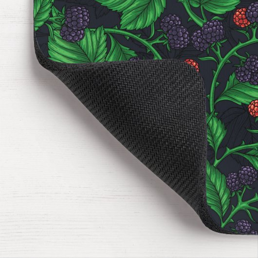 BlackBerry auf dunkelgrau Mousepad (Ecke)